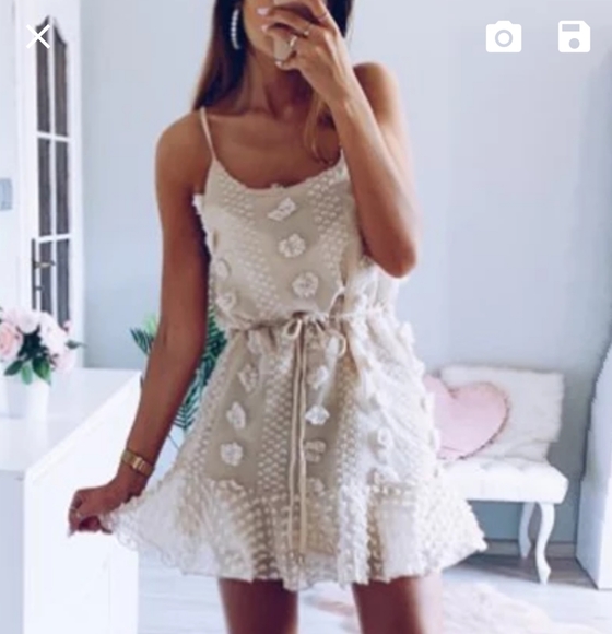 Pretty dress Nude lined flirty mini dress - Picture 4 of 13